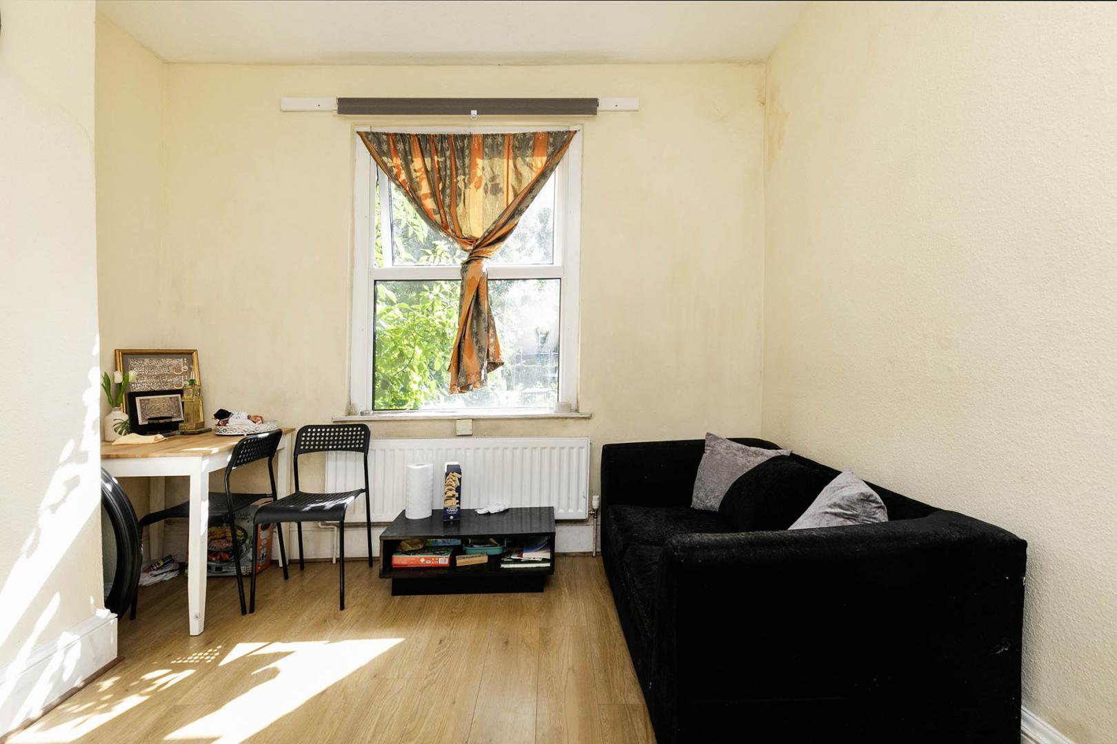 Amazing Location Headstone Road, Harrow-on-the-Hill